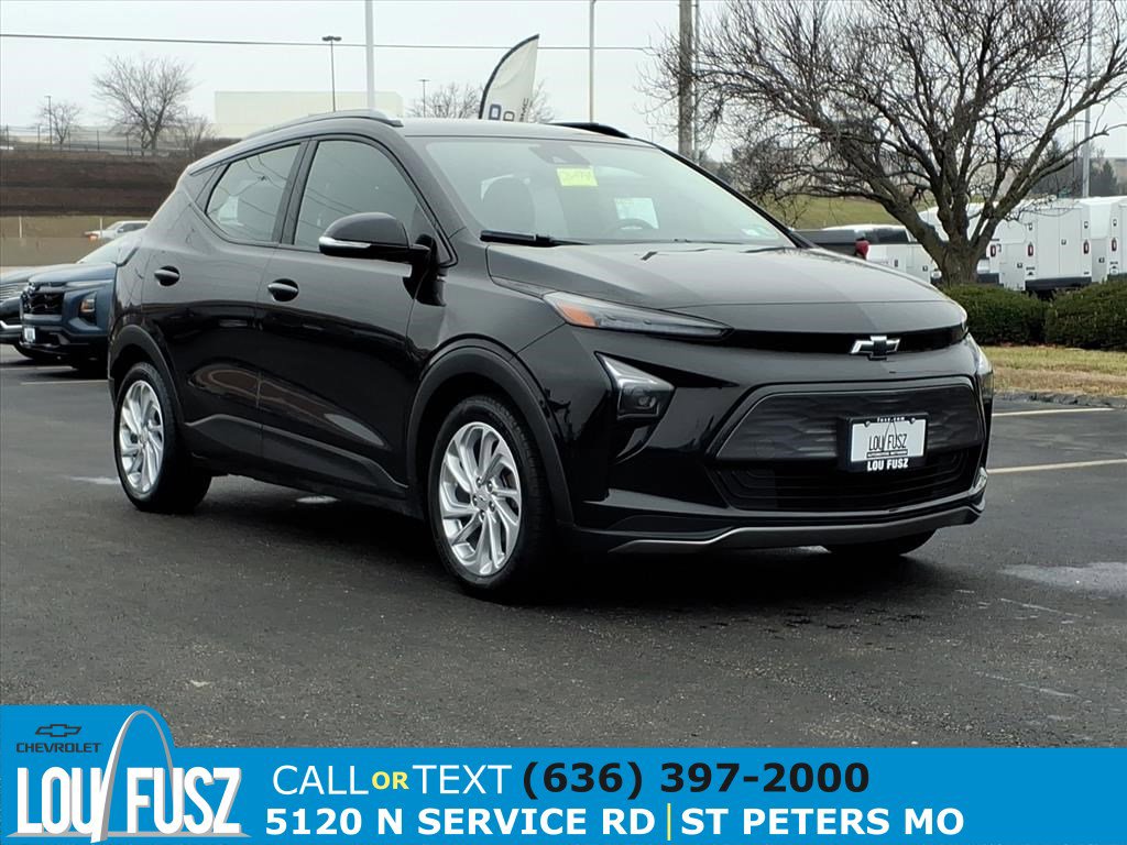 2023 Chevrolet Bolt EUV LT's photo