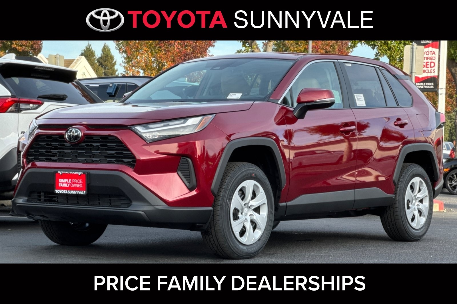 2025 Toyota RAV4 LE's photo