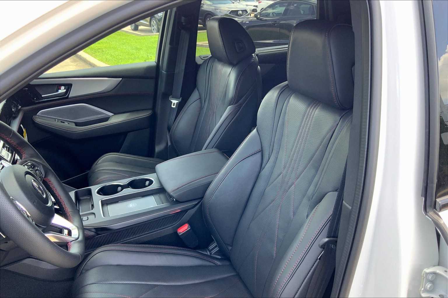 2026 Acura MDX SH-AWD A-Spec Advance photo 9