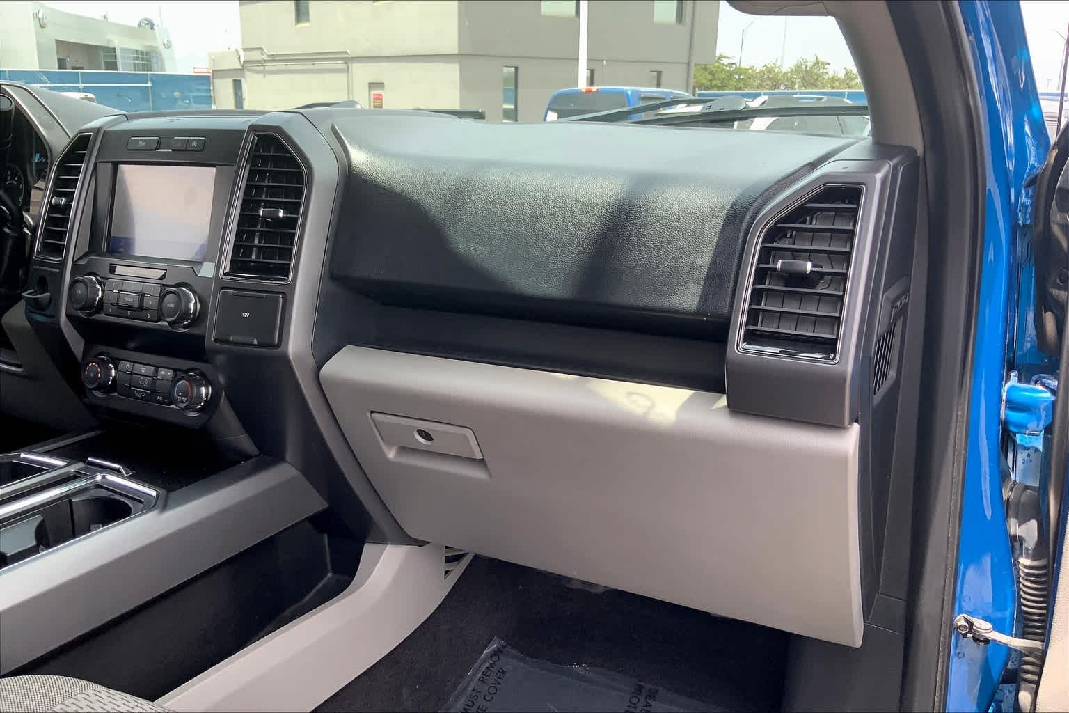 2020 Ford F-150 XLT photo 17