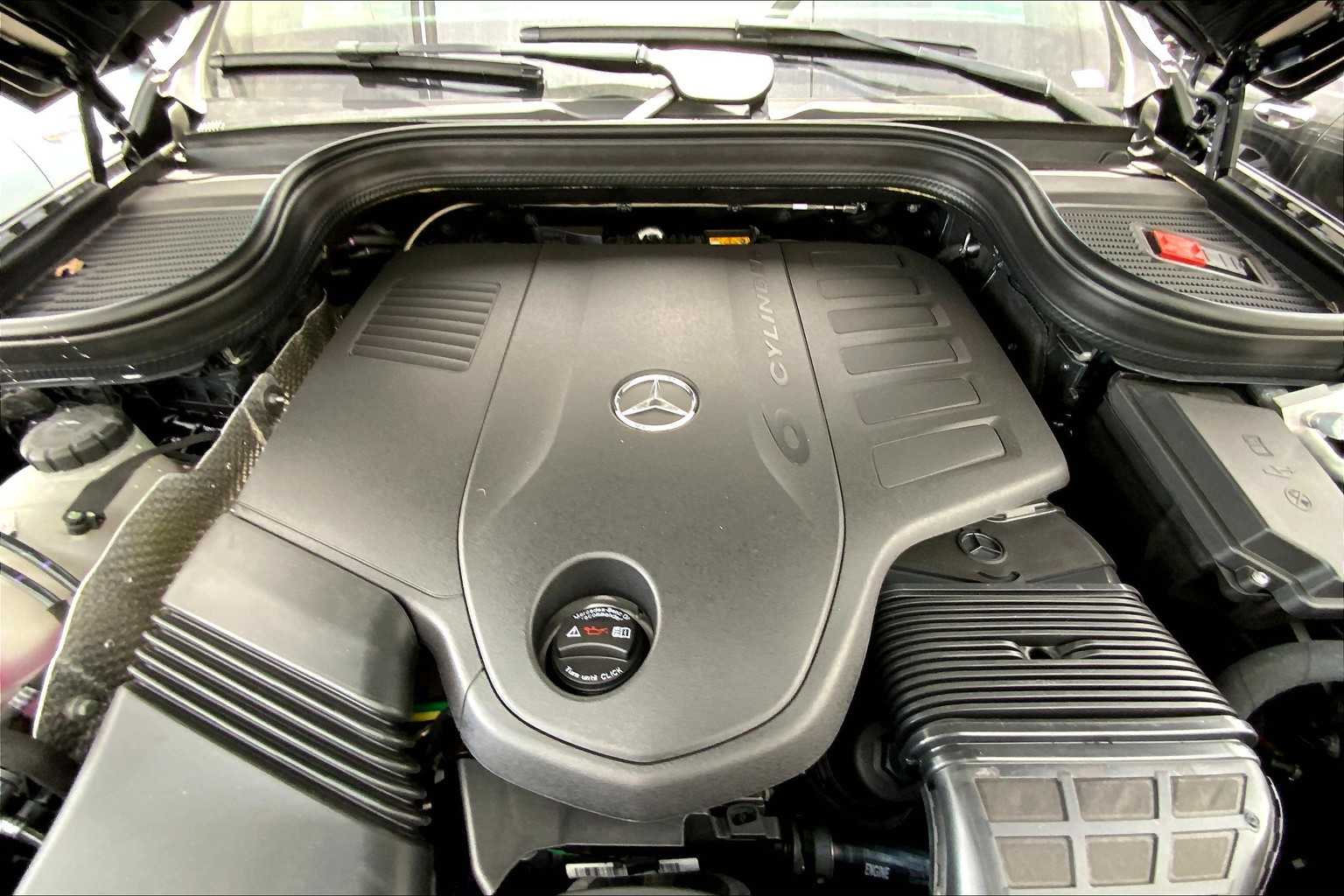 2025 Mercedes Benz GLE 450 4MATIC photo 14
