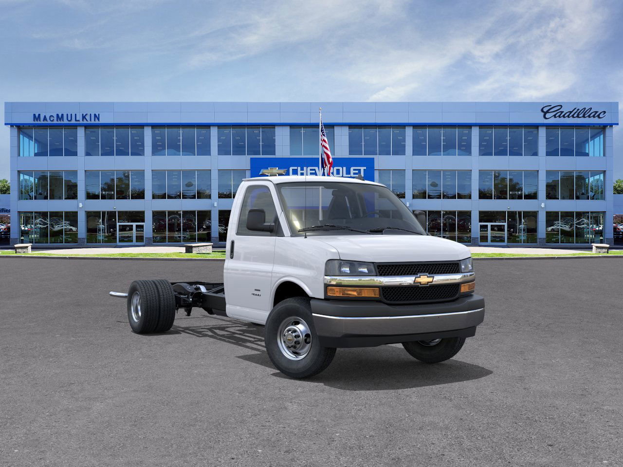 2025 Chevrolet Express Cutaway Base's photo