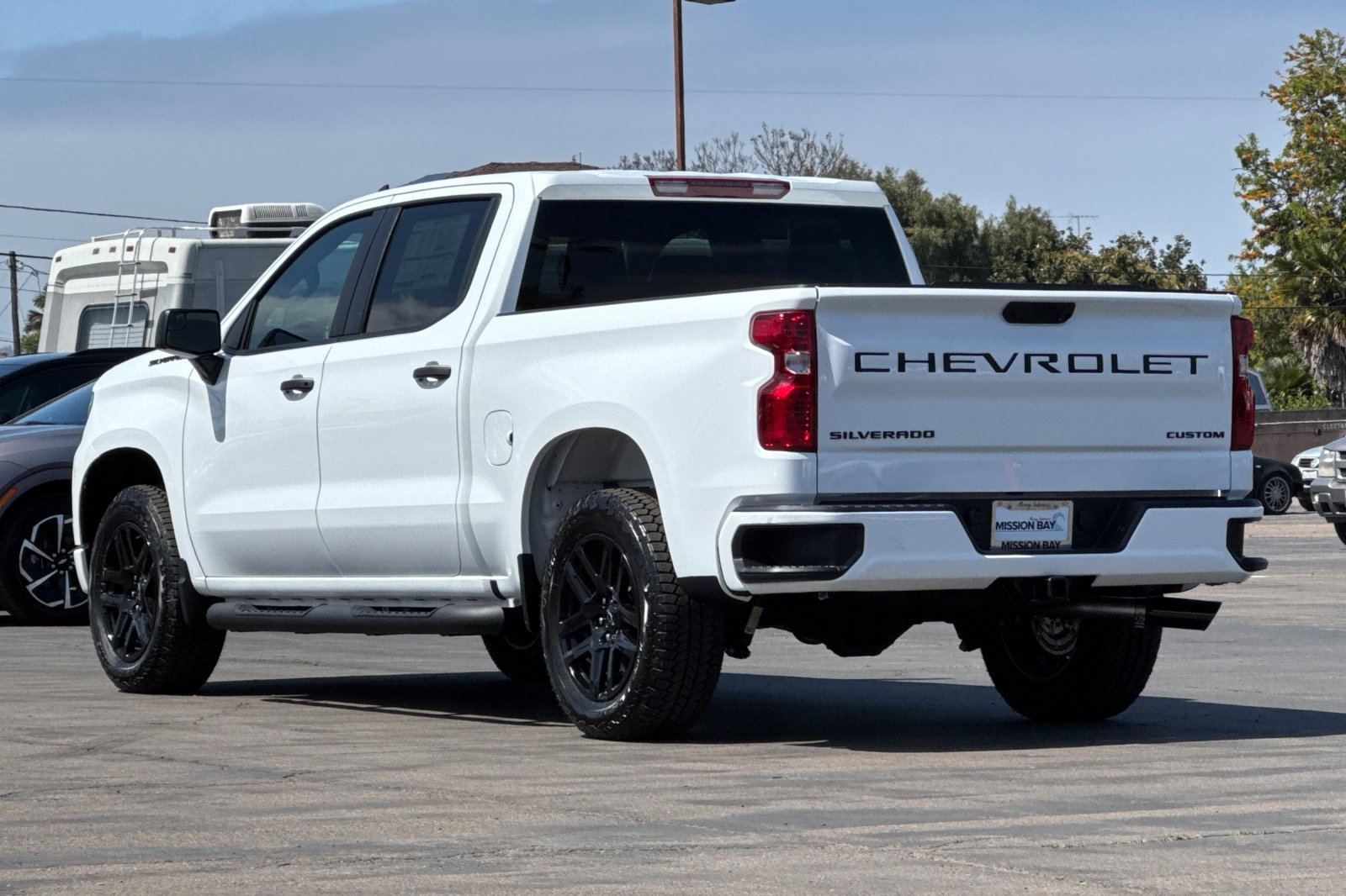 2025 Chevrolet Silverado 1500 Custom photo 6