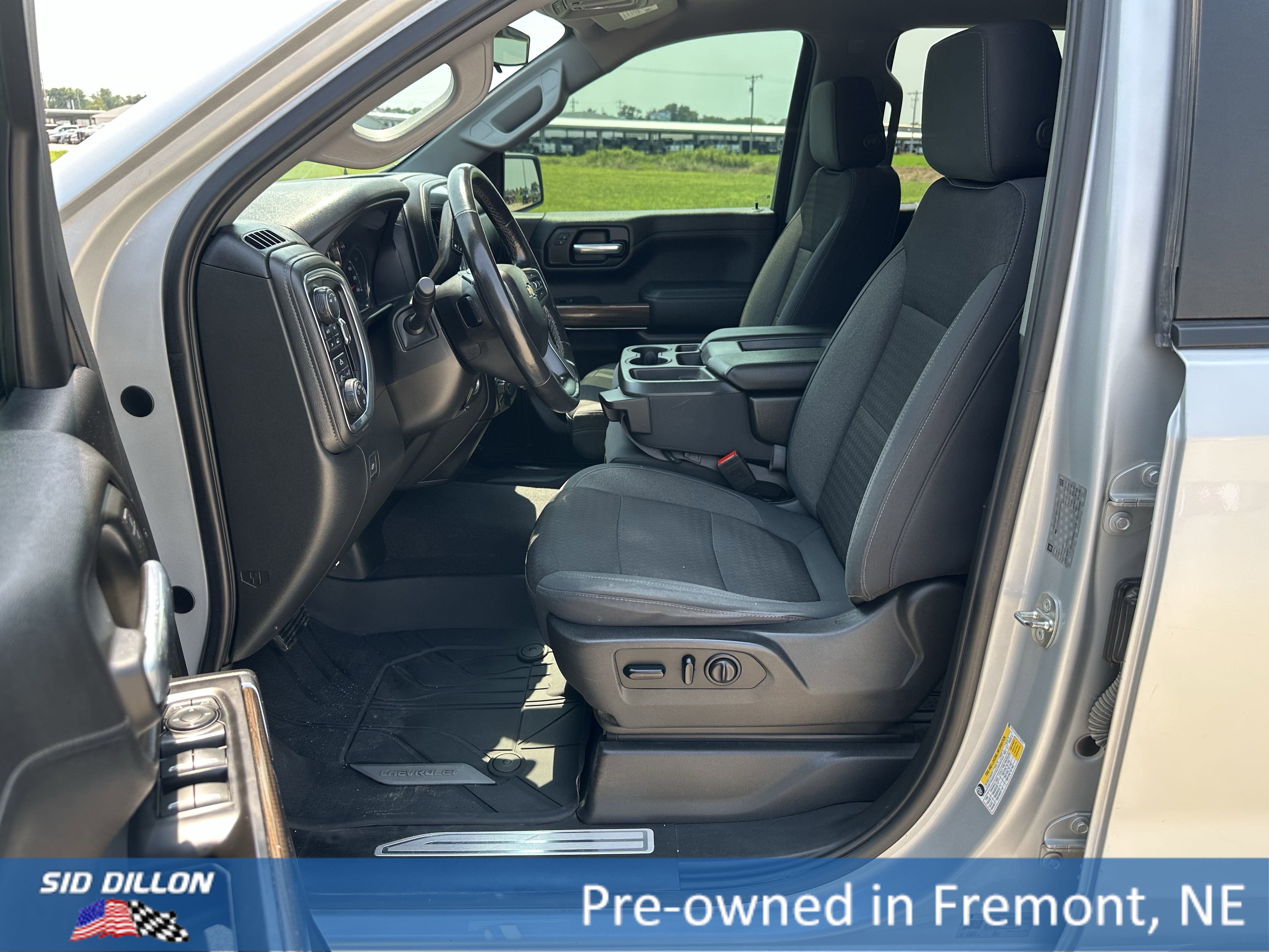 2019 Chevrolet Silverado 1500 LT photo 5