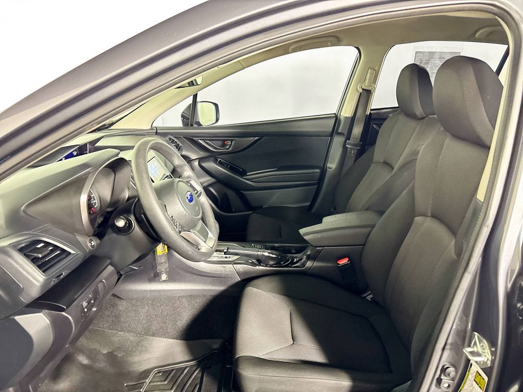 2019 Subaru Impreza 2.0i Premium photo 11
