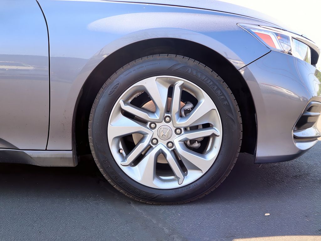 2019 Honda Accord LX 1.5T photo 25