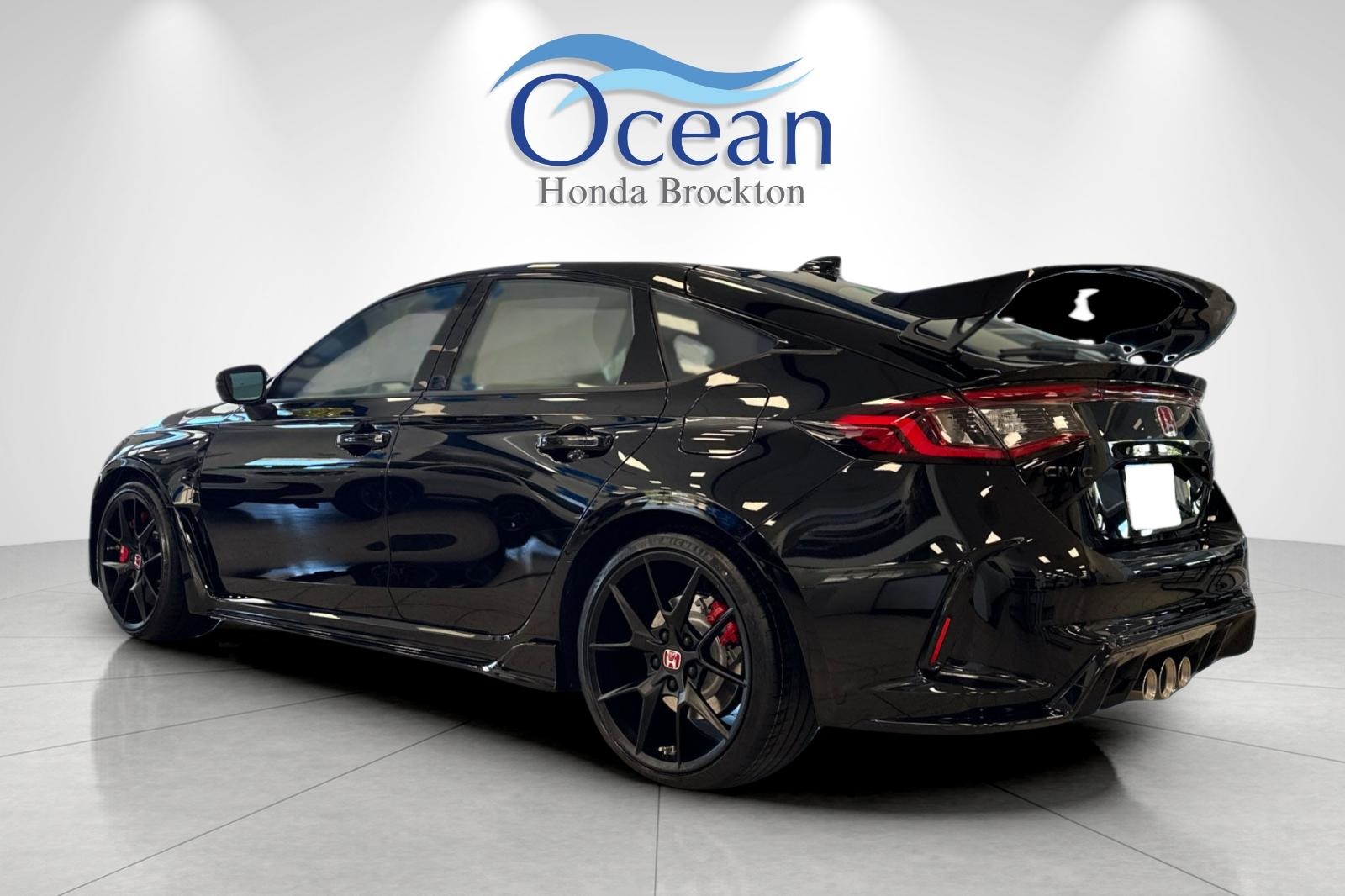 2025 Honda Civic Type R photo 3