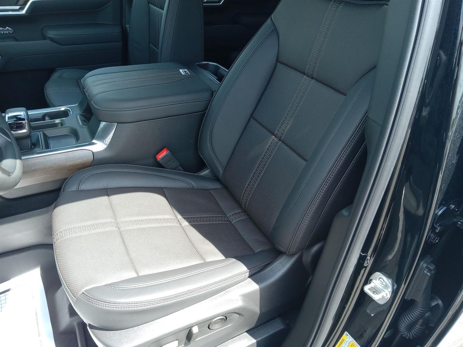 2025 Chevrolet Silverado 1500 High Country photo 10