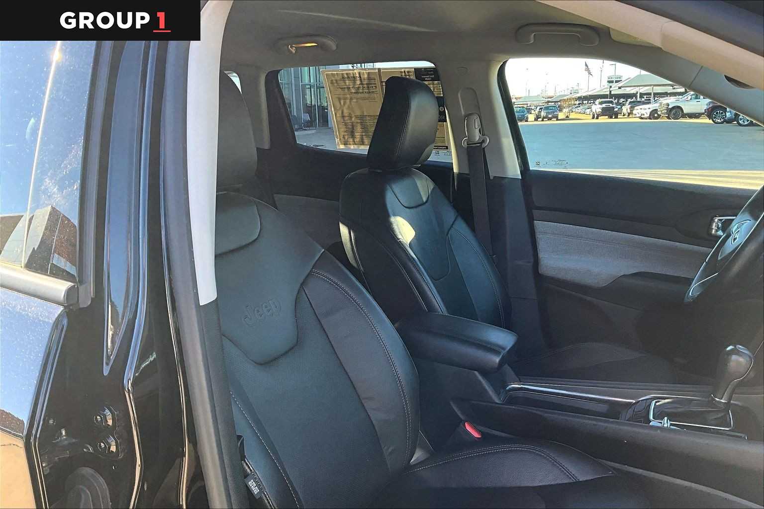 2022 Jeep Compass Latitude Lux's photo