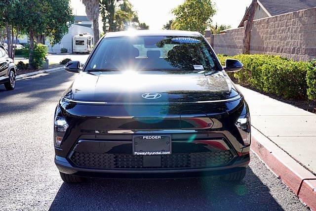 2025 Hyundai Kona Electric SE photo 4