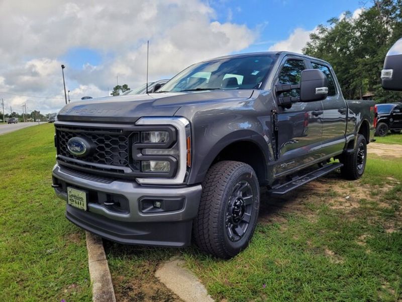 2025 Ford F-250 XL photo 3