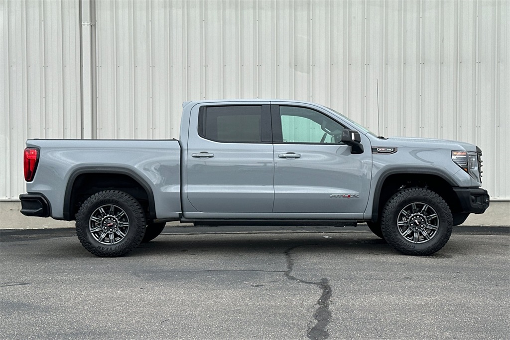 2024 Gmc Sierra 1500 AT4X photo 3