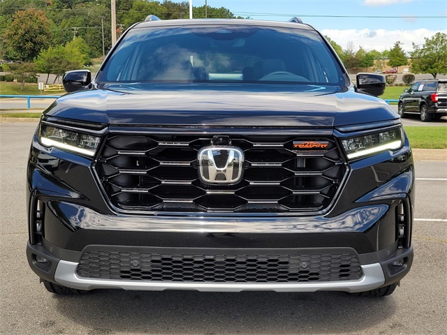 2025 Honda Pilot TrailSport photo 4