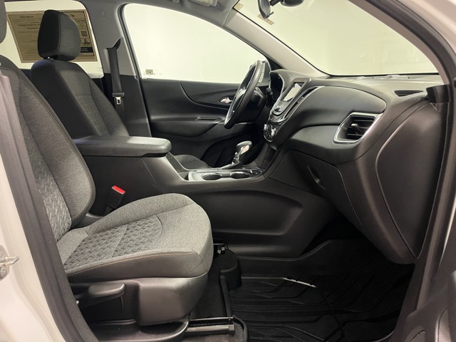 2022 Chevrolet Equinox LT photo 21