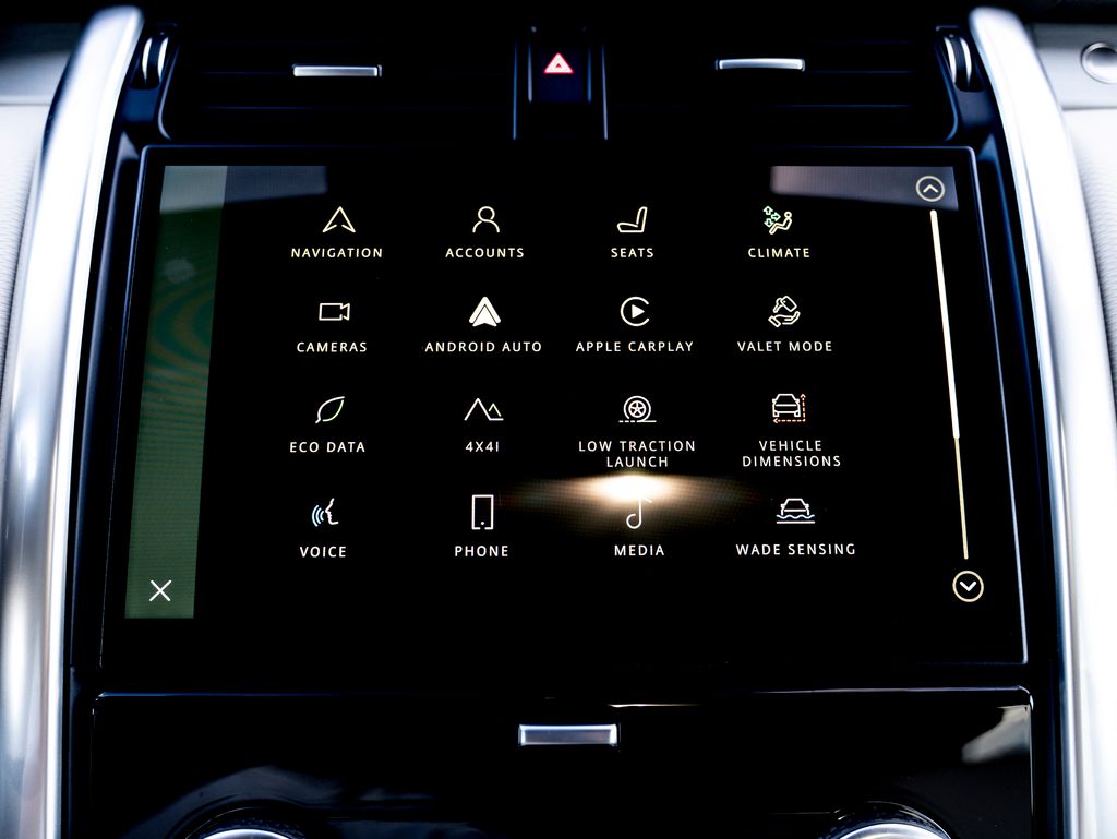 2024 Land Rover Discovery SE photo 22