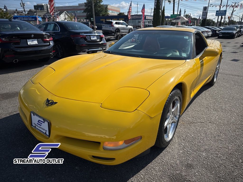 2004 Chevrolet Corvette Base photo 3
