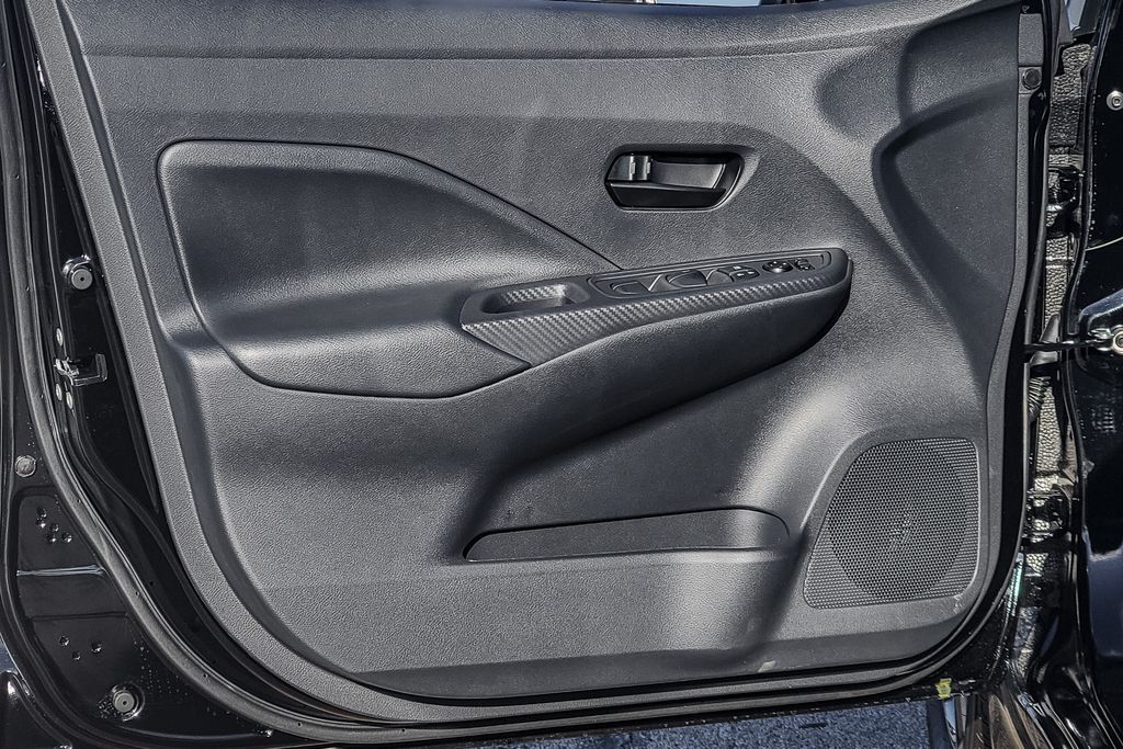 2025 Nissan Versa S photo 8