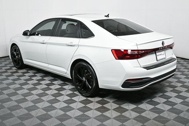 2025 Volkswagen Jetta 1.5T SE photo 25