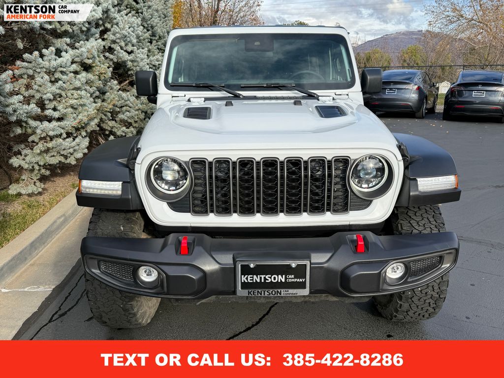 2025 Jeep Wrangler Rubicon photo 2