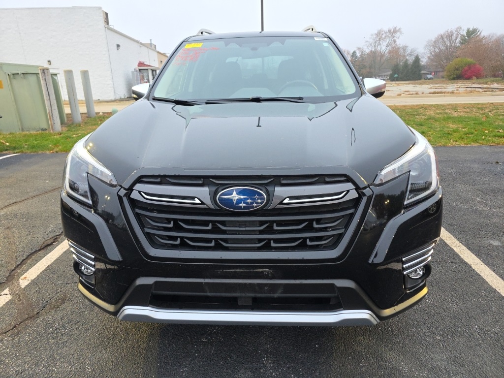 2023 Subaru Forester Touring's photo