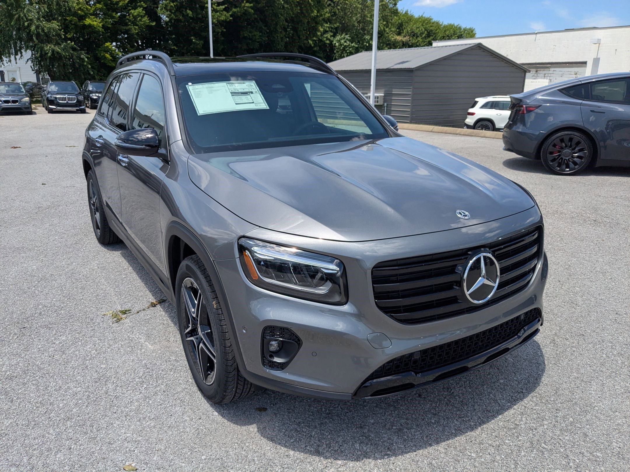 2025 Mercedes Benz GLB 250 4MATIC photo 3