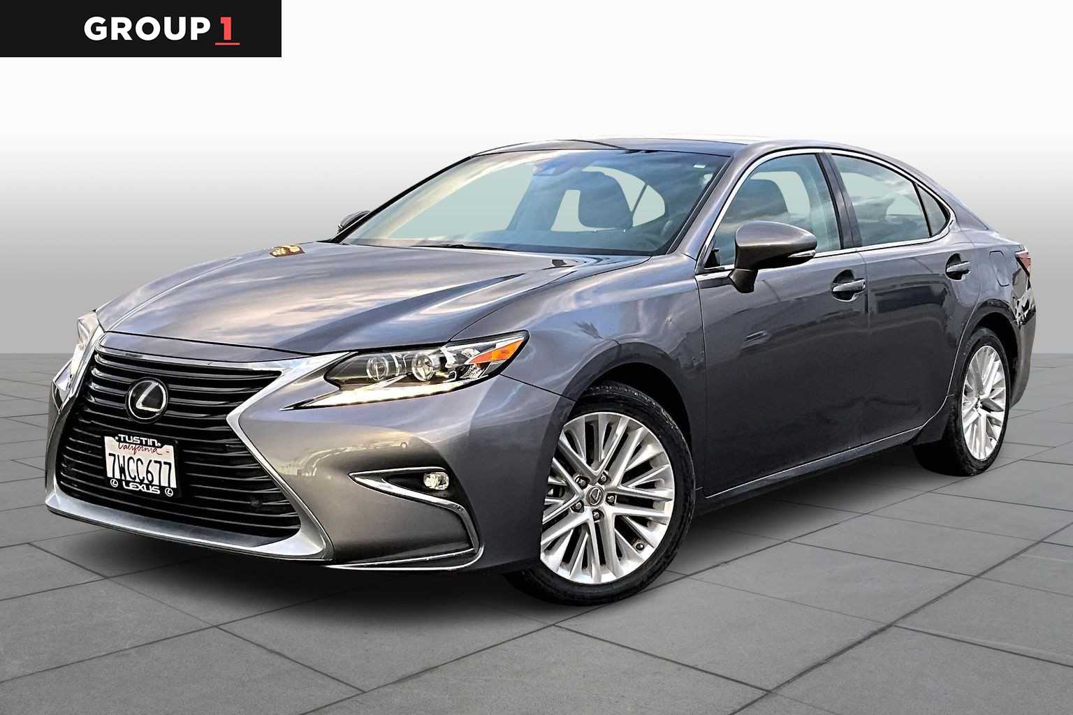 2016 Lexus ES 350's photo