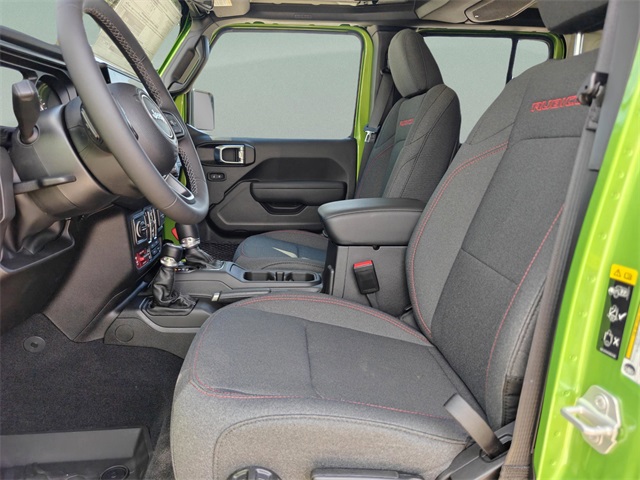 2025 Jeep Wrangler Rubicon photo 26