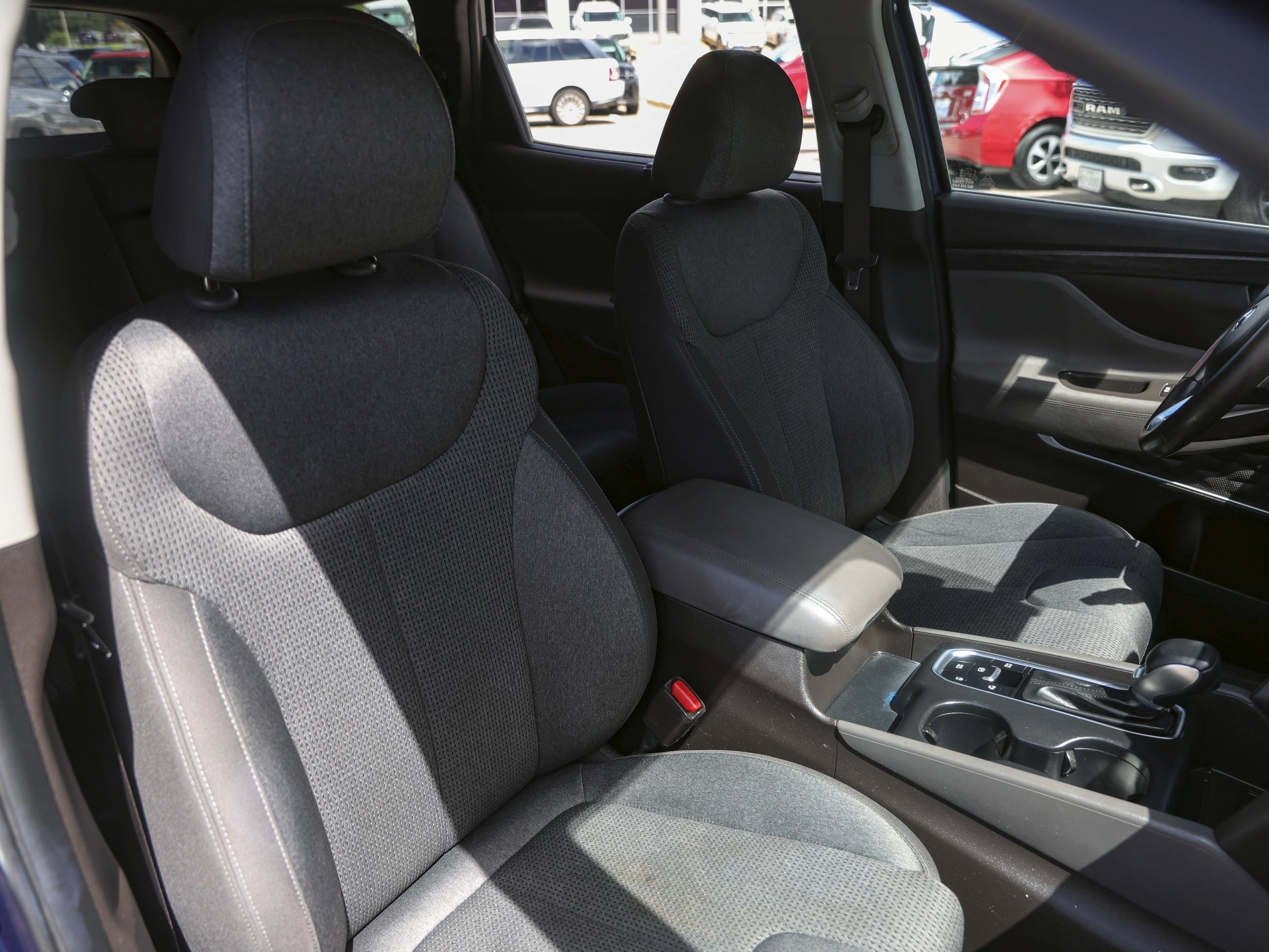 2020 Hyundai Santa Fe SEL photo 34