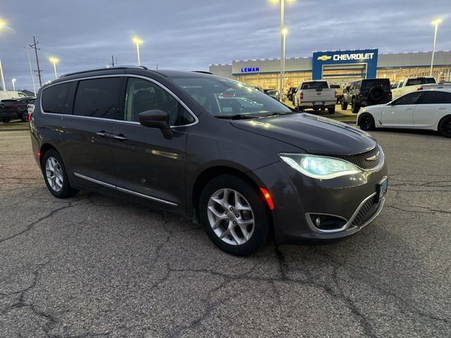 2019 Chrysler Pacifica Touring L Plus's photo