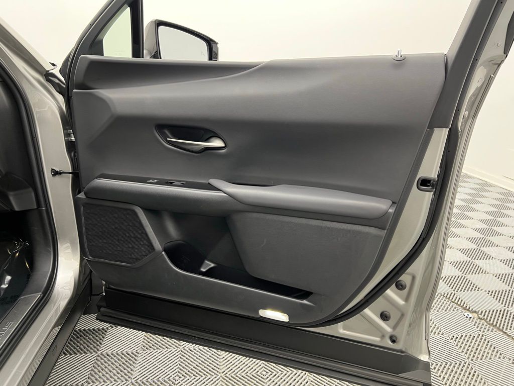 2022 Lexus UX 250h F SPORT photo 29