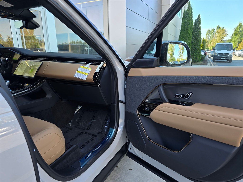 2025 Land Rover Range Rover Sport SE photo 27