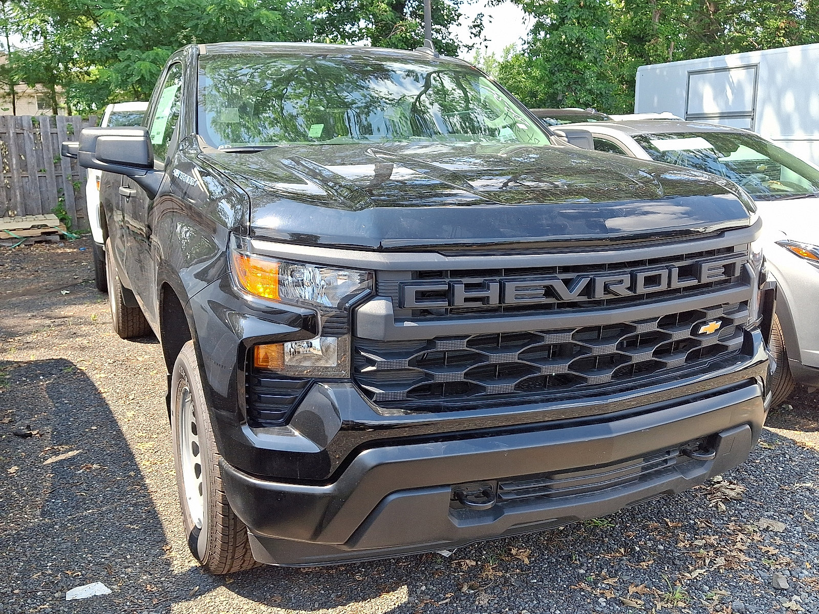 2025 Chevrolet Silverado 1500 photo 2