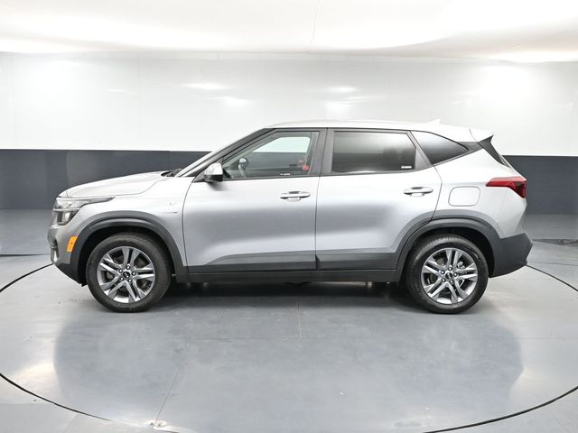 2021 Kia Seltos LX photo 4