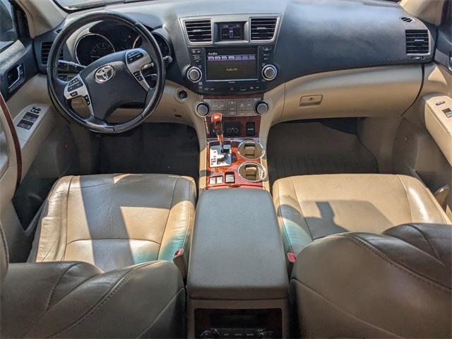 2011 Toyota Highlander Limited photo 10