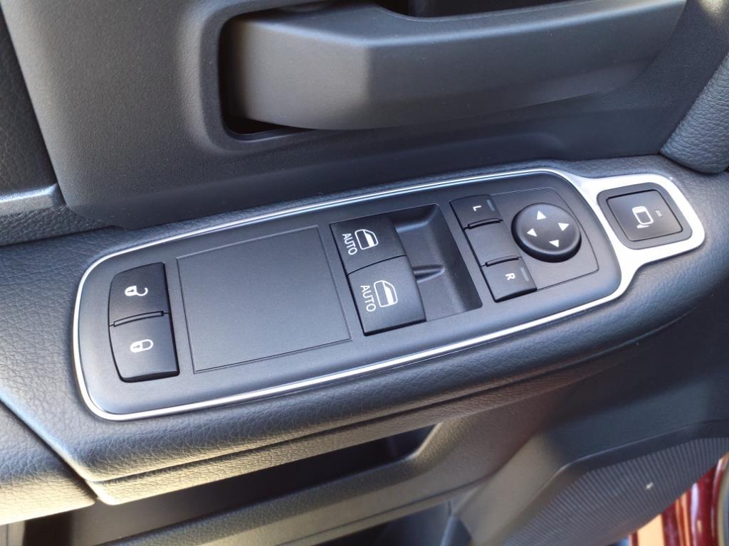 2024 Ram 4500 Tradesman photo 5