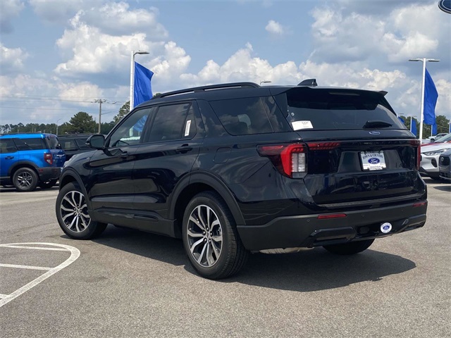 2025 Ford Explorer ST-Line photo 3