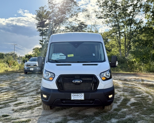 2025 Ford Transit photo 11