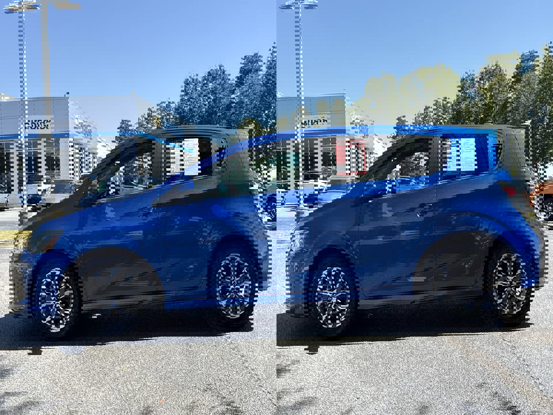 2018 Chevrolet Sonic LT photo 4