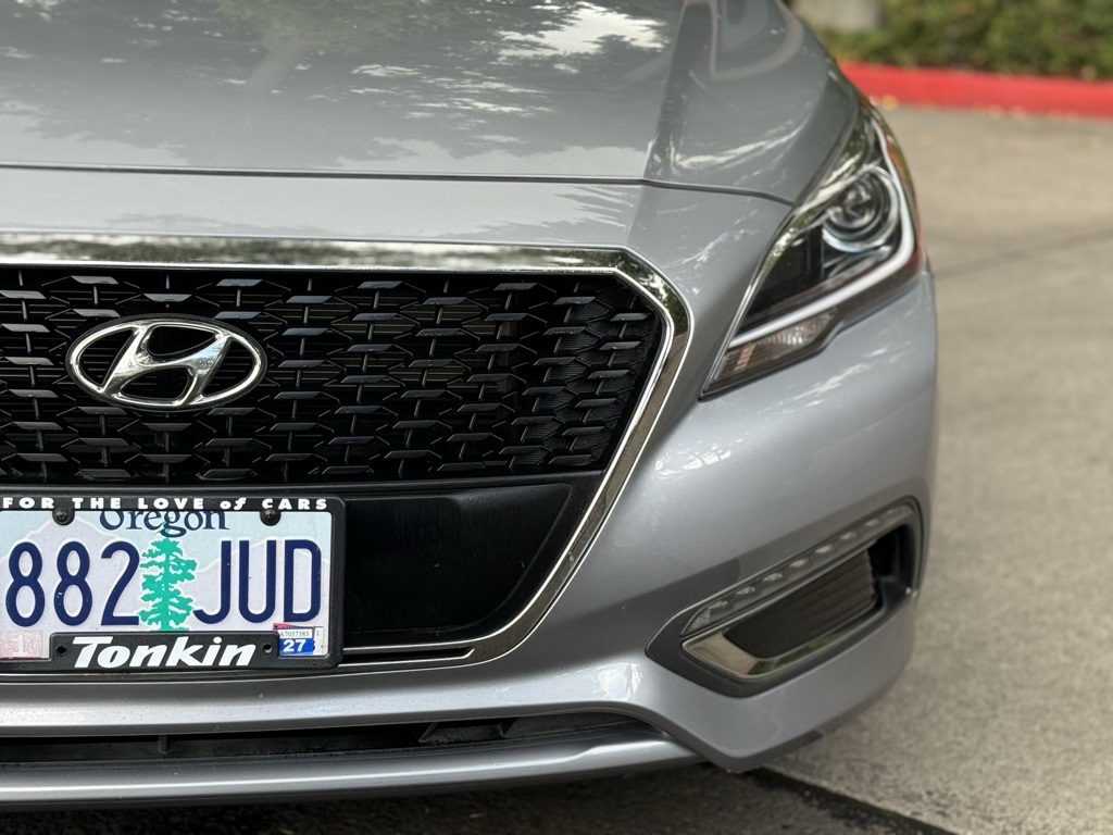 2017 Hyundai Sonata Hybrid Limited photo 3