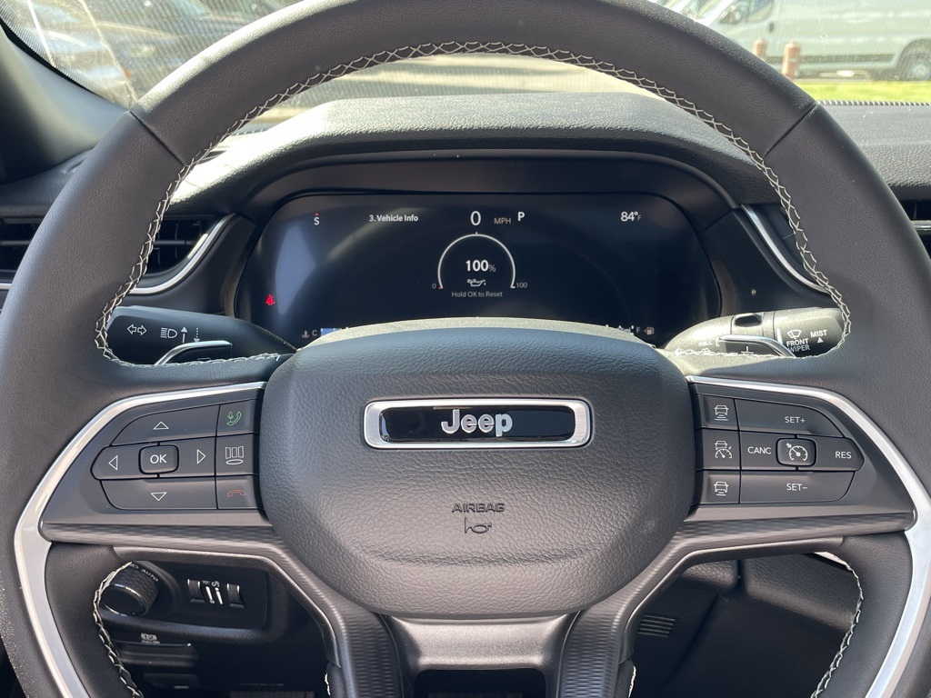 2025 Jeep Grand Cherokee Laredo X photo 24