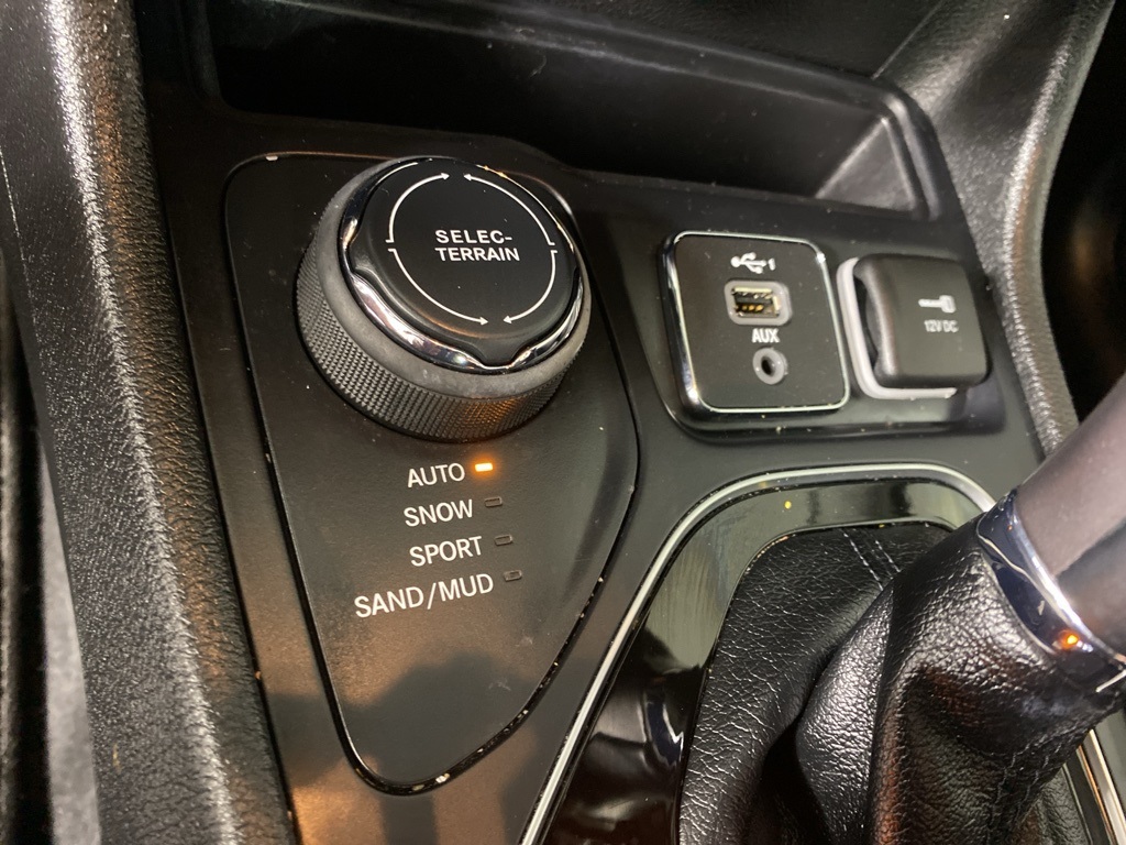 2021 Jeep Cherokee Limited photo 23