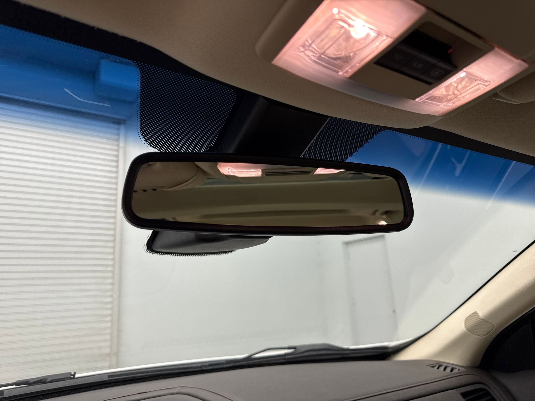 2014 Lincoln MKS EcoBoost photo 19