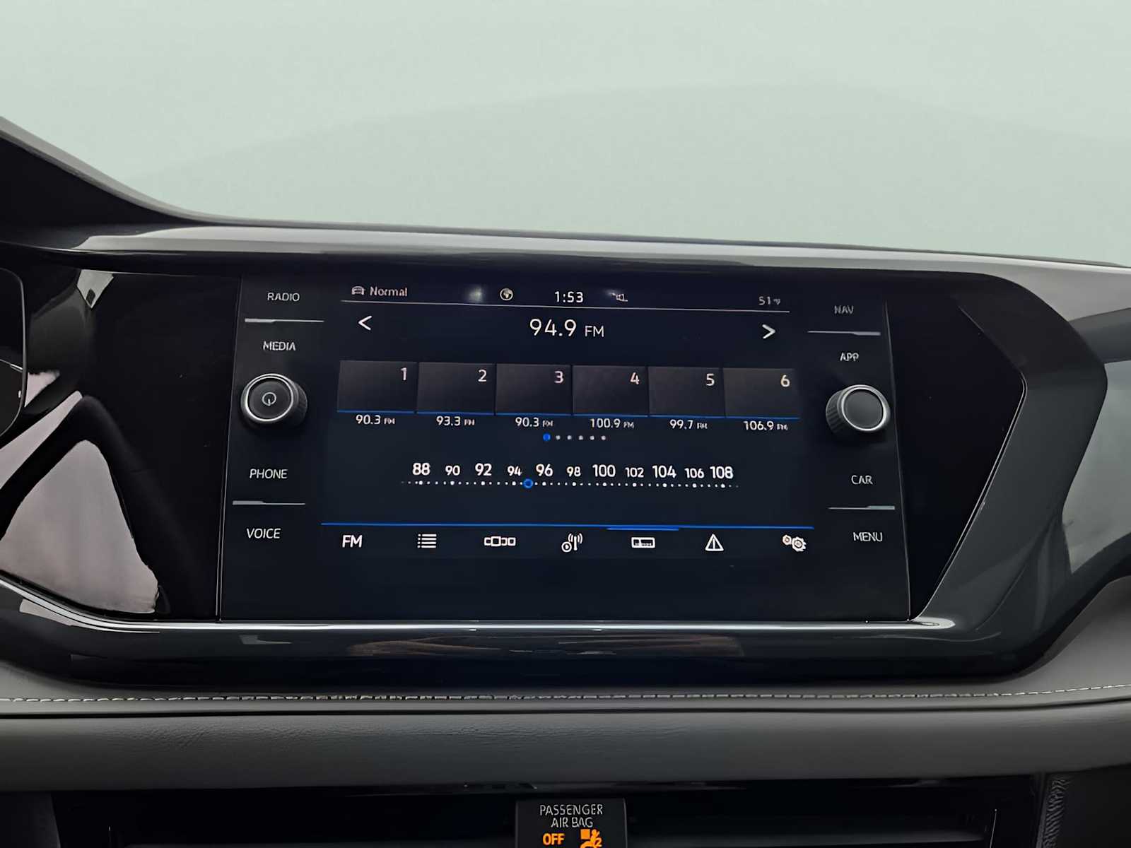 2022 Volkswagen Taos SEL photo 18