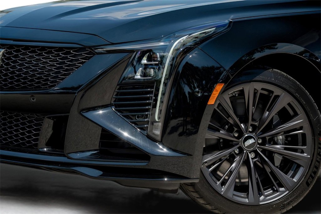 2025 Cadillac CT5 V photo 33