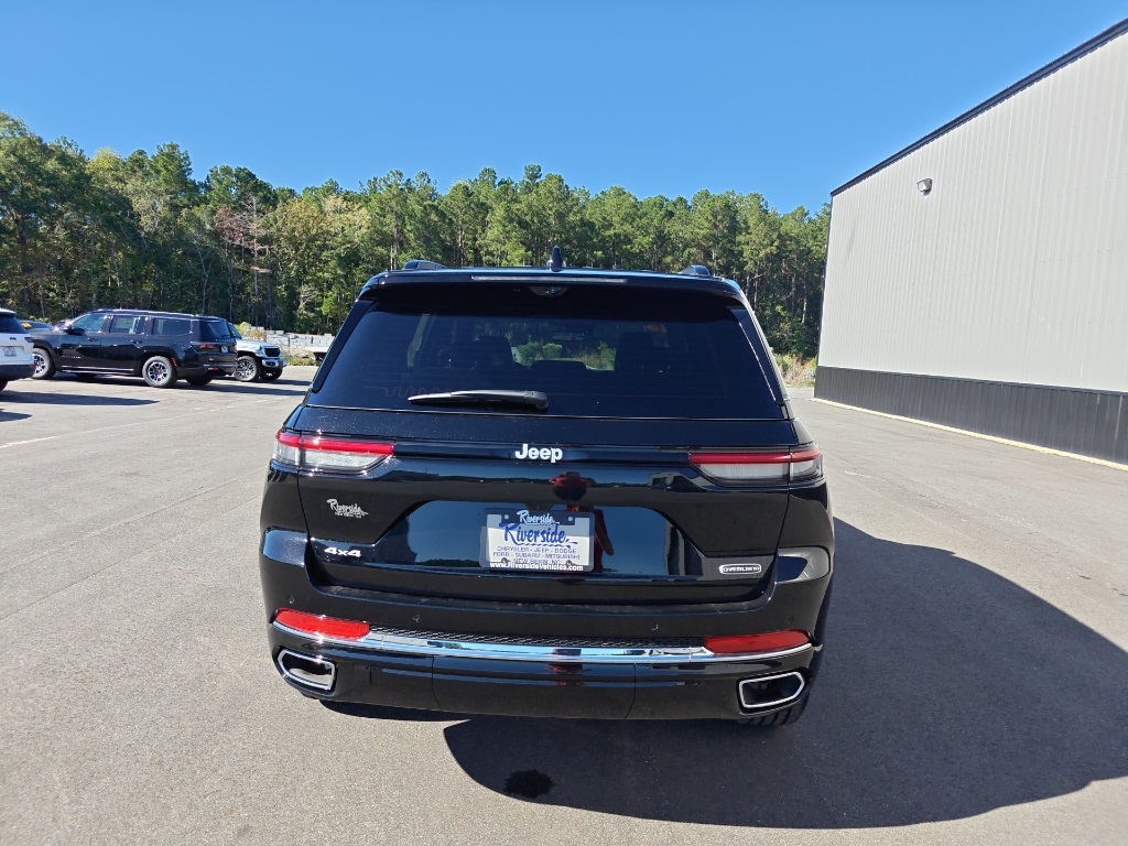 2025 Jeep Grand Cherokee Overland photo 4