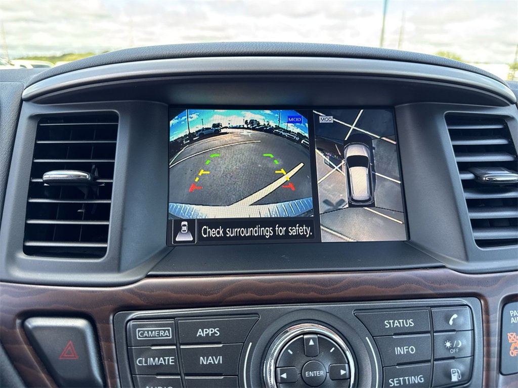 2019 Nissan Pathfinder Platinum photo 16