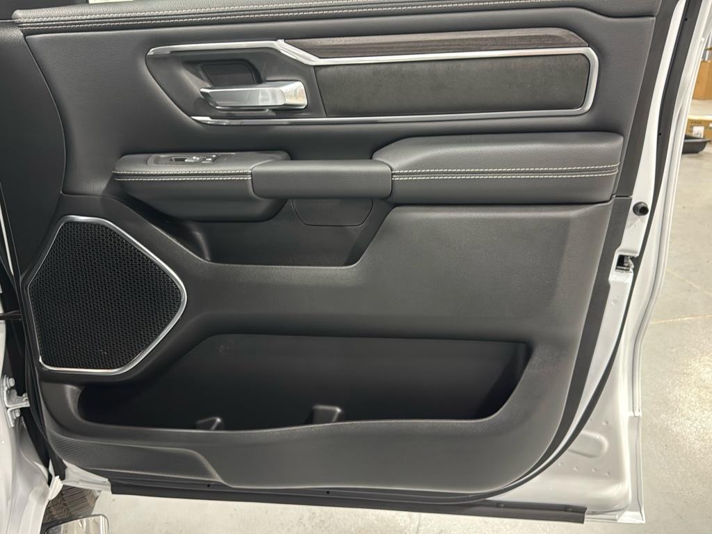 2025 Ram 1500 Laramie photo 14