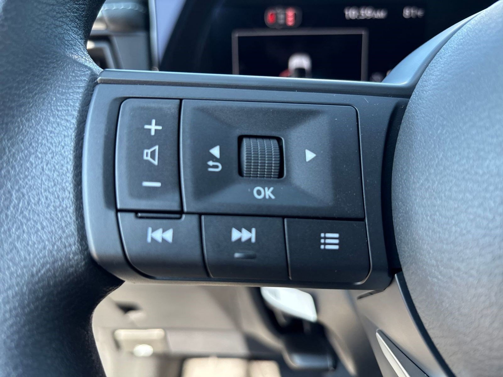 2026 Nissan Kicks SV photo 18