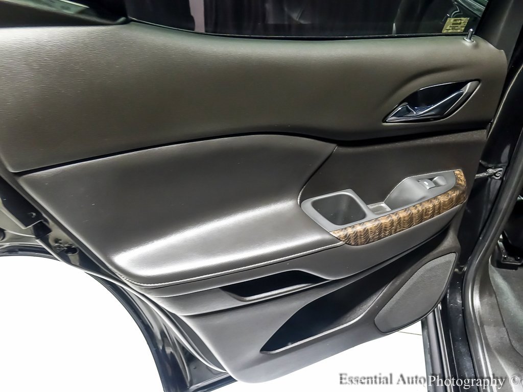 2023 GMC ACADIA - Image 32