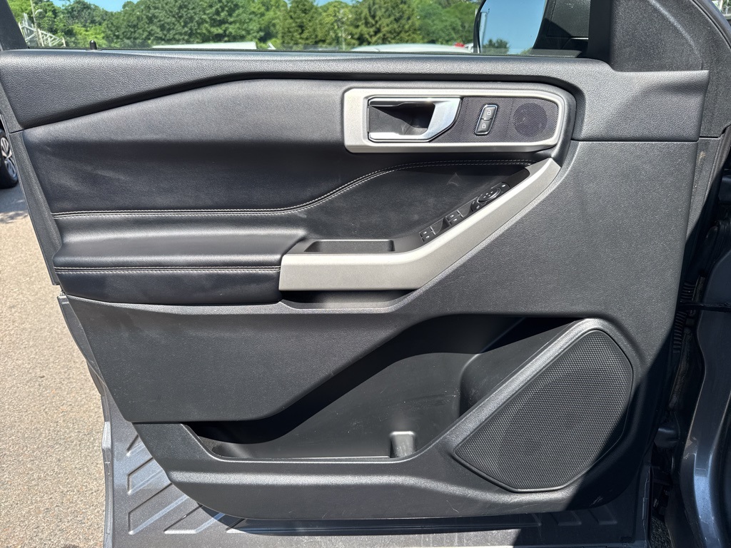 2022 Ford Explorer XLT photo 23